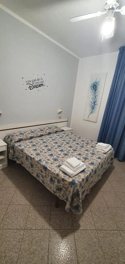 Hotel Franca Misano Adriatico Bagian luar foto