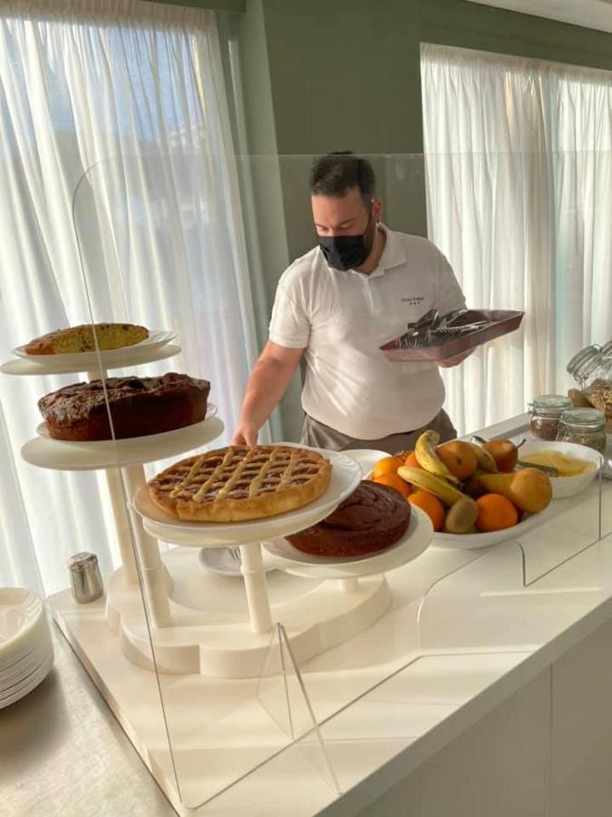 Hotel Franca Misano Adriatico Bagian luar foto