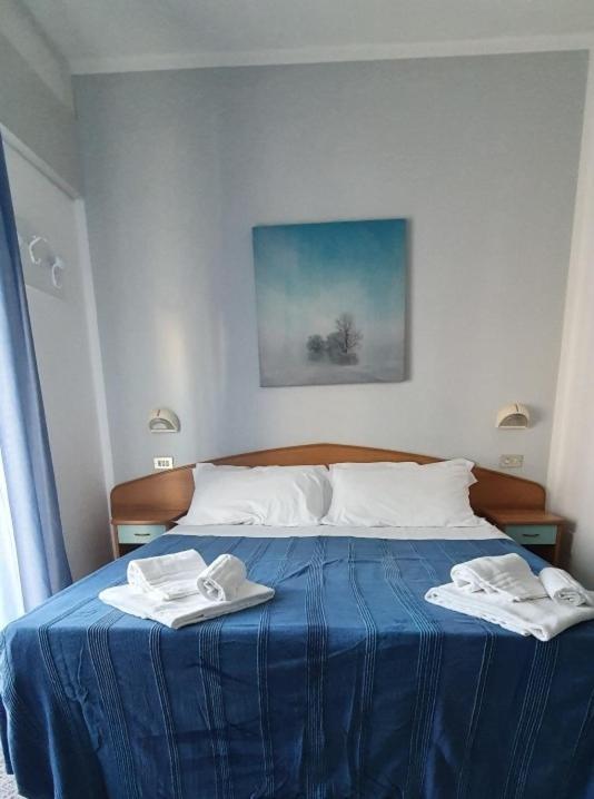 Hotel Franca Misano Adriatico Bagian luar foto