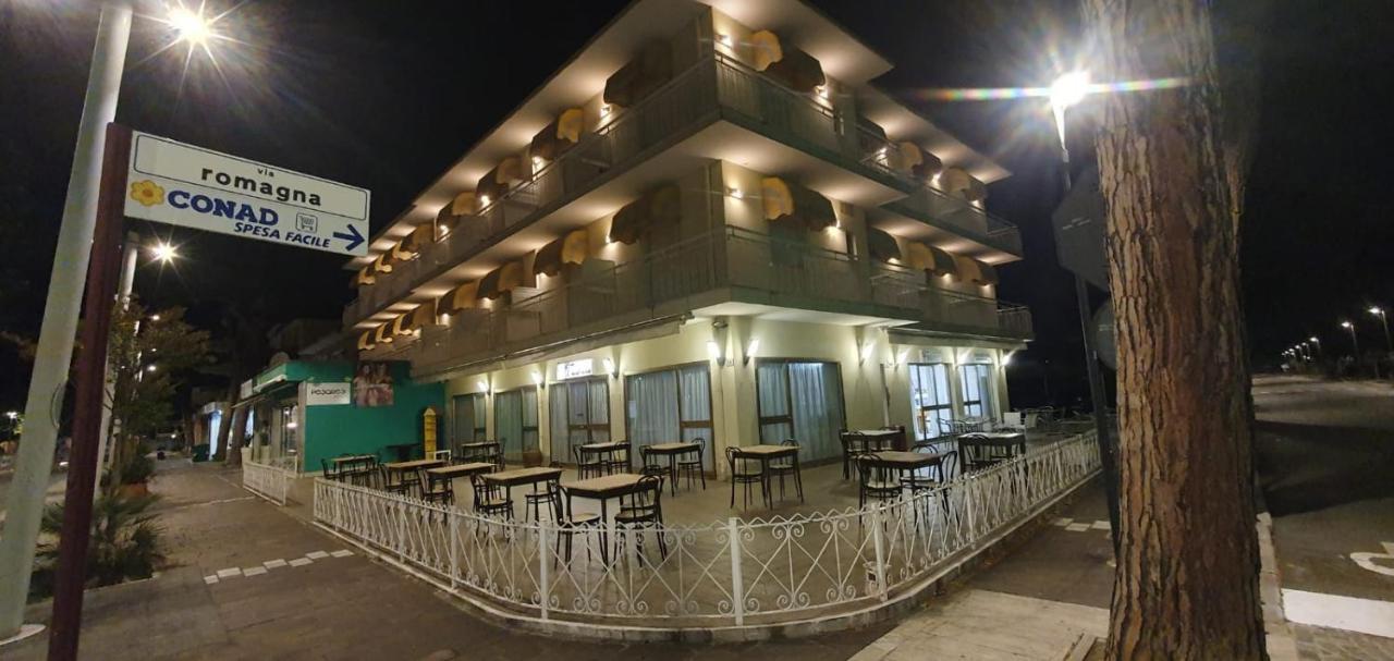 Hotel Franca Misano Adriatico Bagian luar foto
